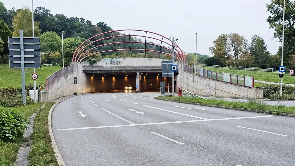 B-93-Tunnel in Zwickau B-93-Tunnel in Zwickau
