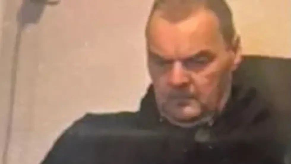 Sven H. (55) aus Leipzig verschwand vor knapp drei Wochen spurlos, jetzt fahndet die Kripo nach ihm. Sven H. (55) aus Leipzig verschwand vor knapp drei Wochen spurlos, jetzt fahndet die Kripo nach ihm.