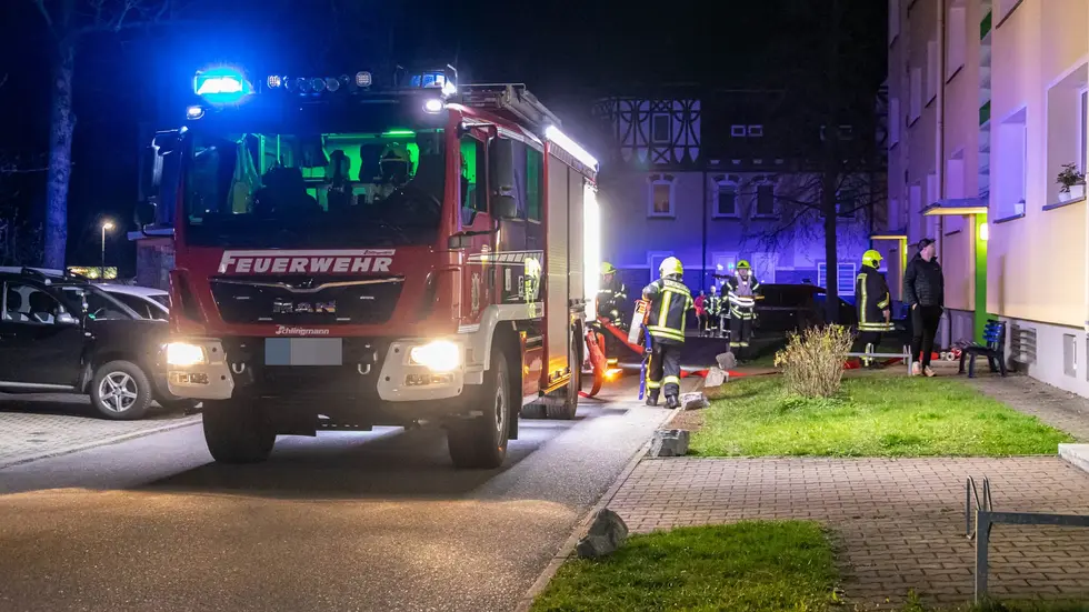 ...und auch in Zwönitz am Samstagabend auf den Plan. ...und auch in Zwönitz am Samstagabend auf den Plan.