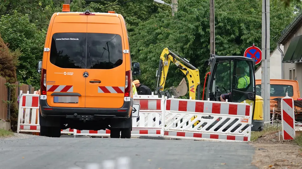 Bei Bauarbeiten in Dresden Weixdorf ist eine Gasleitung beschädigt worden Bei Bauarbeiten in Dresden Weixdorf ist eine Gasleitung beschädigt worden