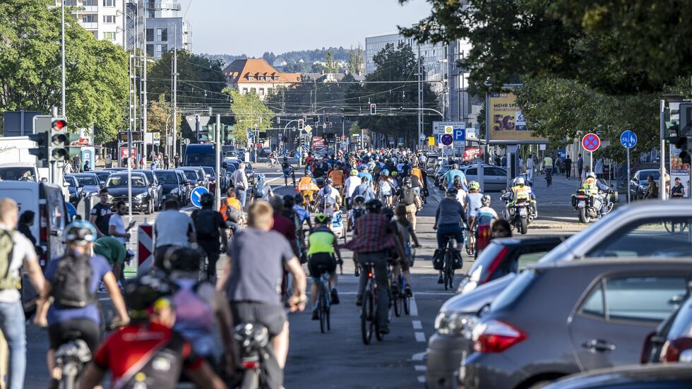 Am 21. September 2025 ging der Chemnitzer STADTRADELN-Zeitraum zu Ende. Bereits jetzt steht fest, dass dieses STADTRADELN-Jahr für Chemnitz neue Rekorde setzt und da-mit die bisherigen Bestmarken aus den Jahren 2023 und 2024 ablöst.