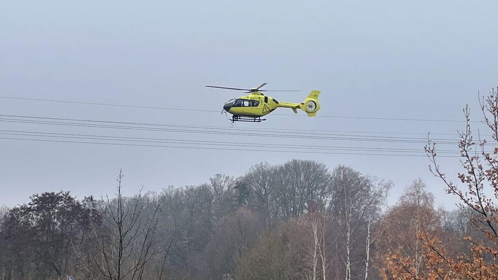 Sky Heli über den Stromleitungen zwischen Jahnsiedlung und Weißenbrunn