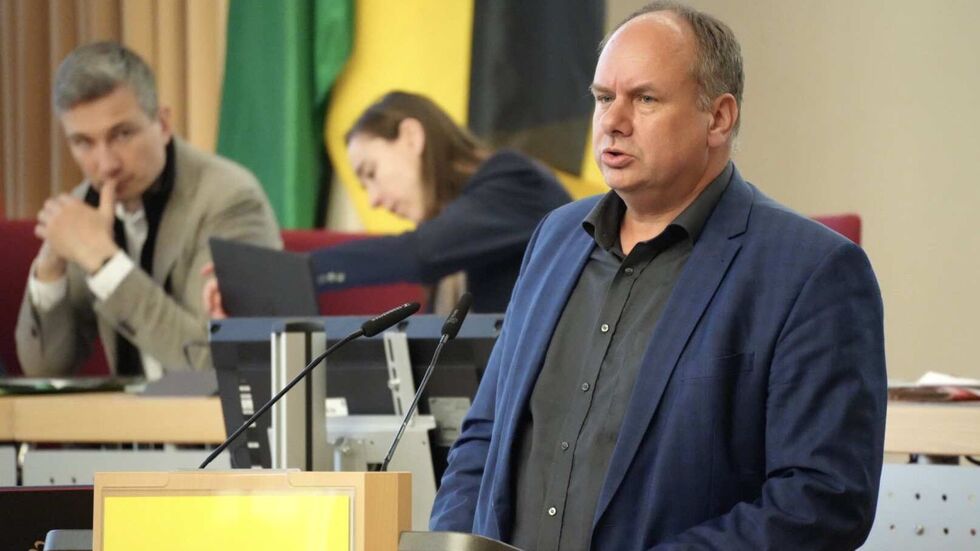 Oberbürgermeister Dirk Hilbert beantwortet wieder Fragen. Oberbürgermeister Dirk Hilbert beantwortet wieder Fragen.