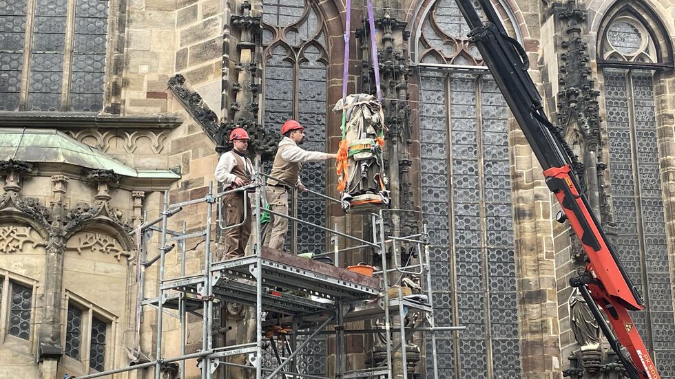 Petrus zwischen Himmel und Erde