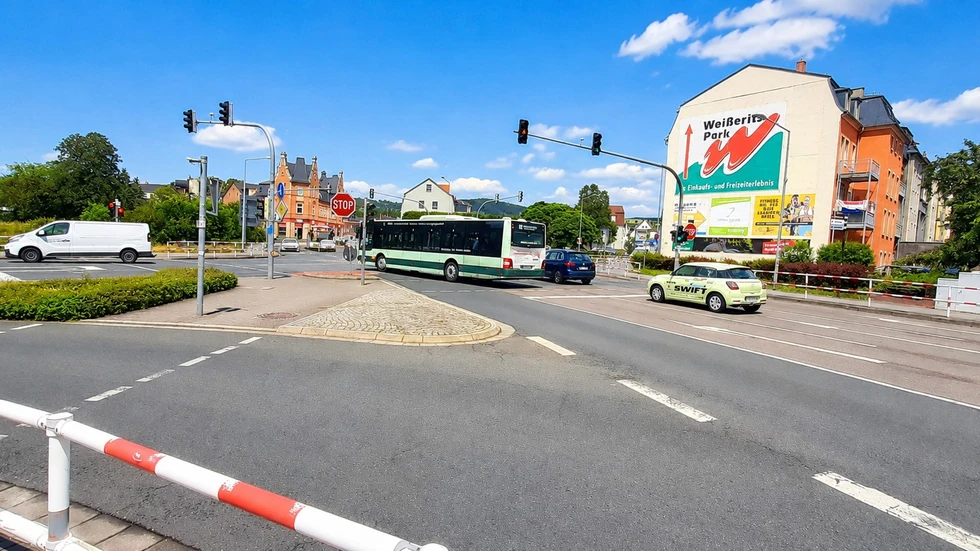 Dresdner Straße/Hüttenstraße Dresdner Straße/Hüttenstraße