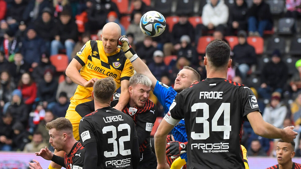 Dynamo um Abwehrspieler Tobias Kraulich hat im Auswärtsspiel in Ingolstadt erneut gepatzt 