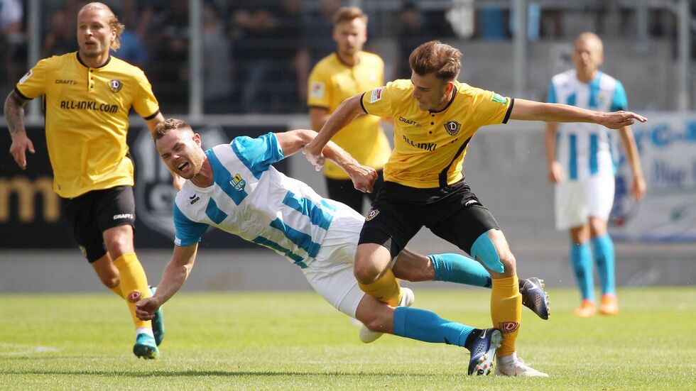 Dynamo Dresden hat das Testspiel beim Chemnitzer FC mit 1:0 gewonnen. Dynamo Dresden hat das Testspiel beim Chemnitzer FC mit 1:0 gewonnen.