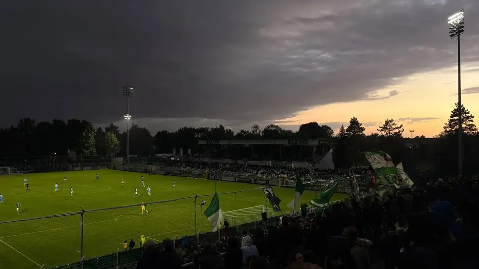 Der Chemnitzer FC hat Chemie Leipzig während des Sonnenuntergangs am Sonntagabend im Alfred-Kunze-Sportpark besiegt.