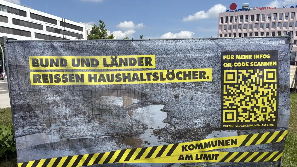 Chemnitz beteiligt sich am Aktionstag „Kommunen am Limit“. Die Stadt warnt vor steigenden Sozialausgaben, 132 Millionen Euro Sozialhilfe und wachsendem Druck auf Angebote für die Bürger. Chemnitz beteiligt sich am Aktionstag „Kommunen am Limit“. Die Stadt warnt vor steigenden Sozialausgaben, 132 Millionen Euro Sozialhilfe und wachsendem Druck auf Angebote für die Bürger.