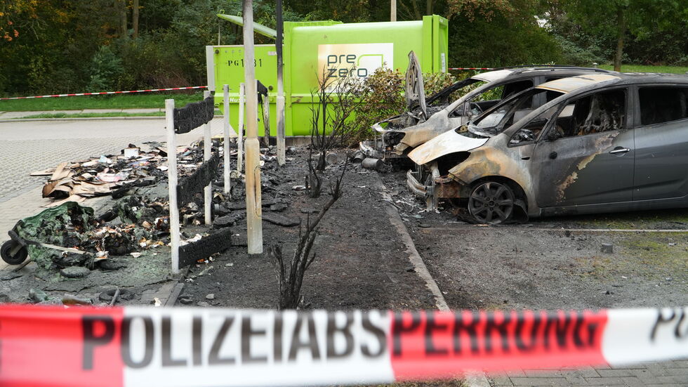 Die Polizei sperrte den Parkplatz zur Spurensicherung ab.